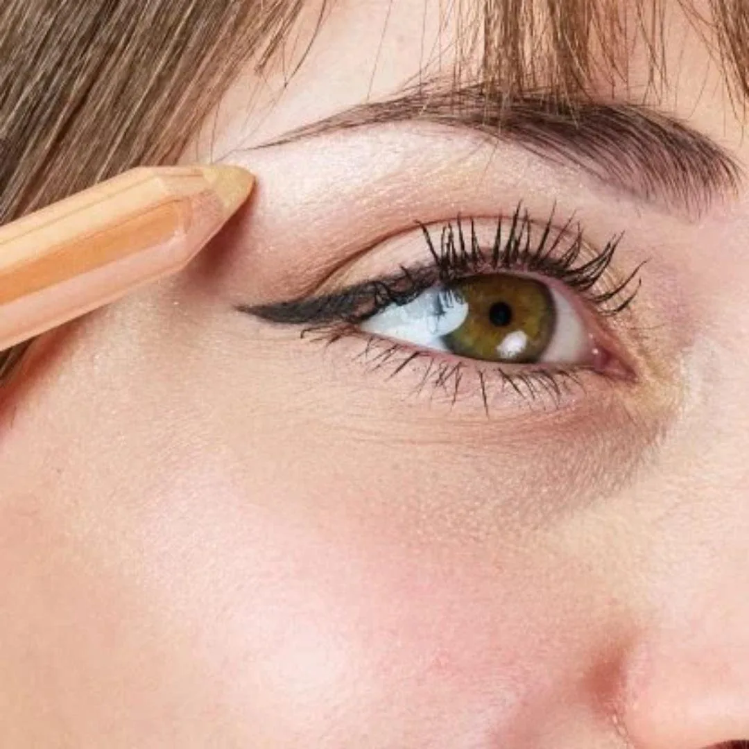 Matitone Illuminante viso e occhi oro champagne 4