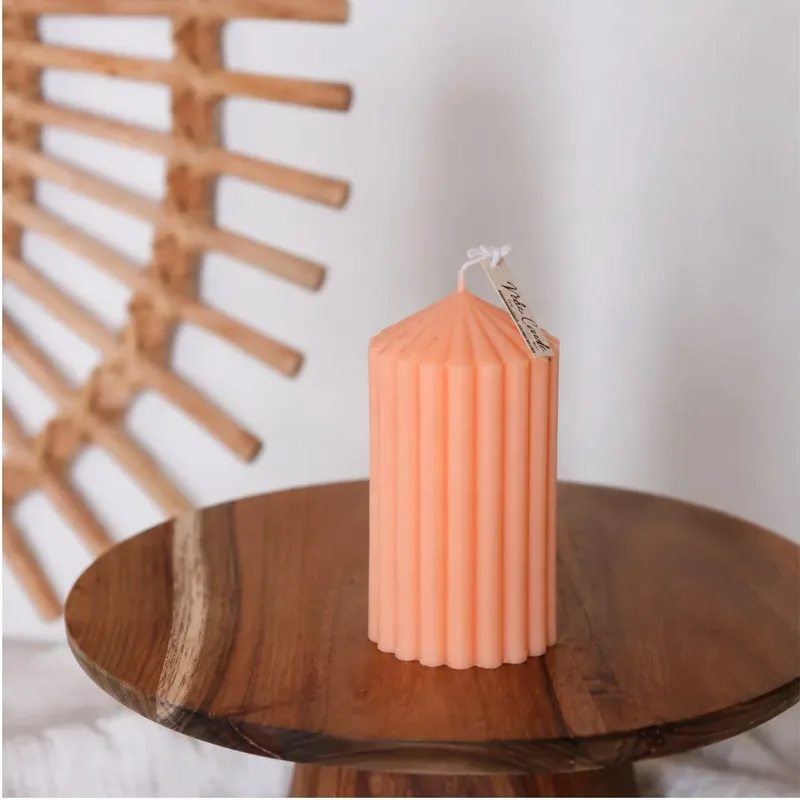 Candela artigianale a colonna circo arancione